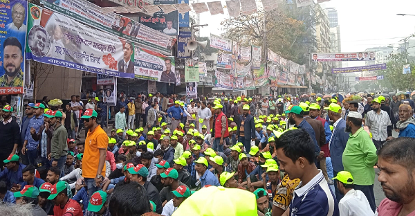 পল্টনে জড়ো হচ্ছে বিএনপির নেতাকর্মীরা