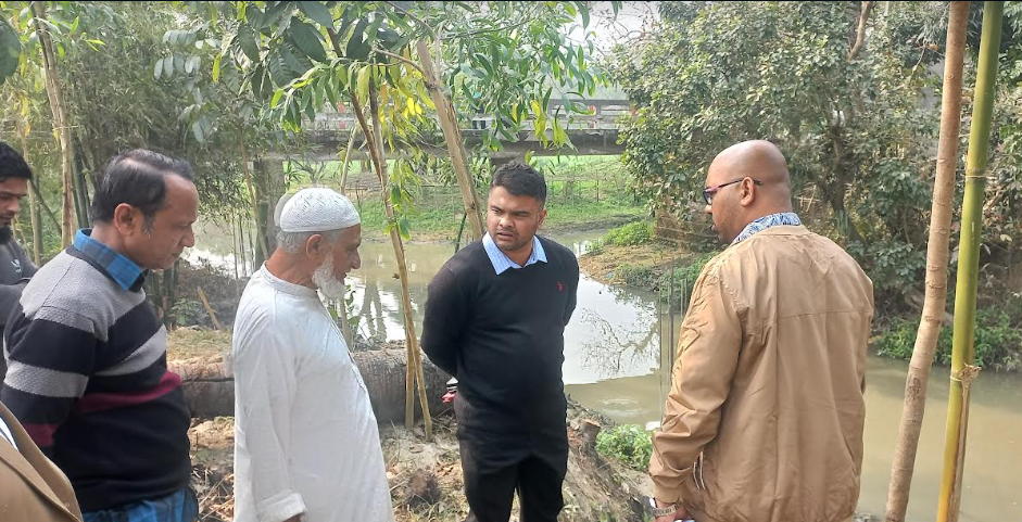 ভেদরগঞ্জে সরকারি খালে অবৈধ স্থাপনা উচ্ছেদ করলেন ইউএনও