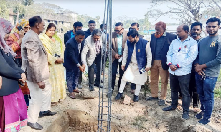 আটপাড়া উপজেলা বাউন্ডারী নির্মাণের ভিত্তিপ্রস্তর স্থাপন