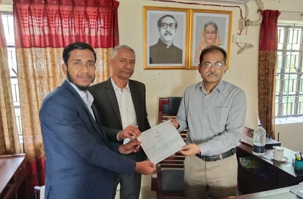 শিবচরে যুব উন্নয়ন অধিদপ্তরের নিবন্ধন পেল স্বেচ্ছাসেবী সংগঠন দেশ