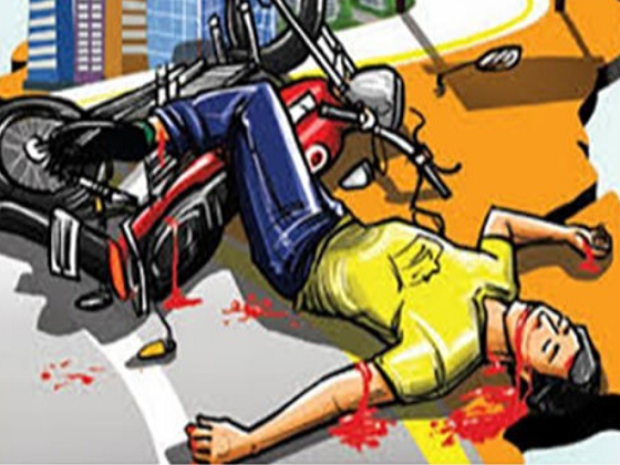 ট্রাক্টর চাপায় দুই মোটরসাইকেল আরোহী নিহত 