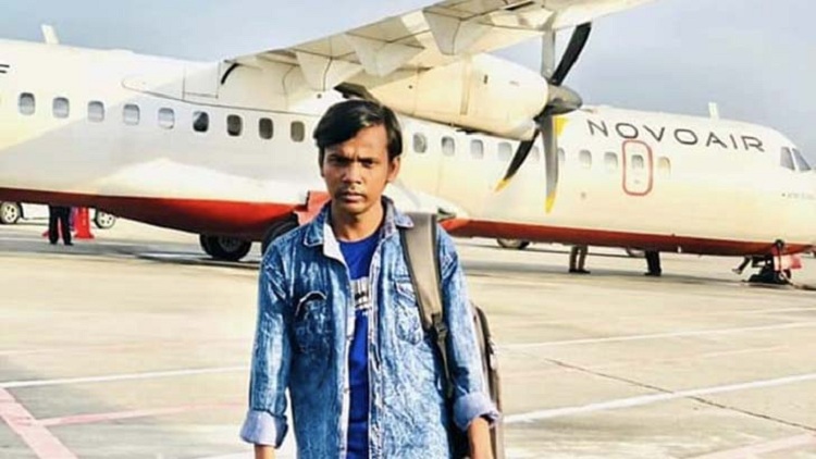দেশে ফিরেই হিরো আলম পুলিশের কাছে পুরস্কার চাইলেন