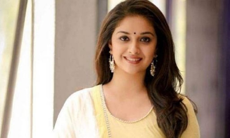 শুটিং কর্মীদের ৭৫ লাখ টাকার স্বর্ণমুদ্রা দিলেন দক্ষিণী অভিনেত্রী