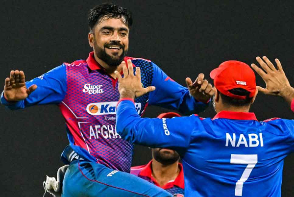 রশিদ খান পাকিস্তানের বিপক্ষে আফগানিস্তানের অধিনায়ক
