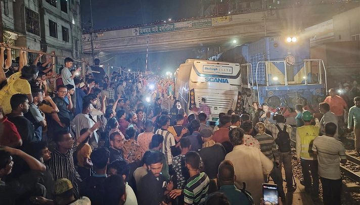 রাজধানীর মালিবাগে ট্রেন দুর্ঘটনা তদন্তে ৫ সদস্যের কমি‌টি