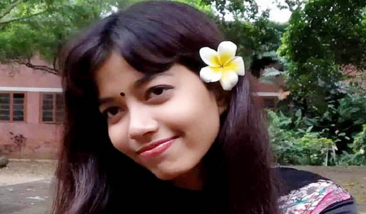 ভিকারুননিসার দুই শিক্ষিকার বিরুদ্ধে গ্রেপ্তারি পরোয়ানা