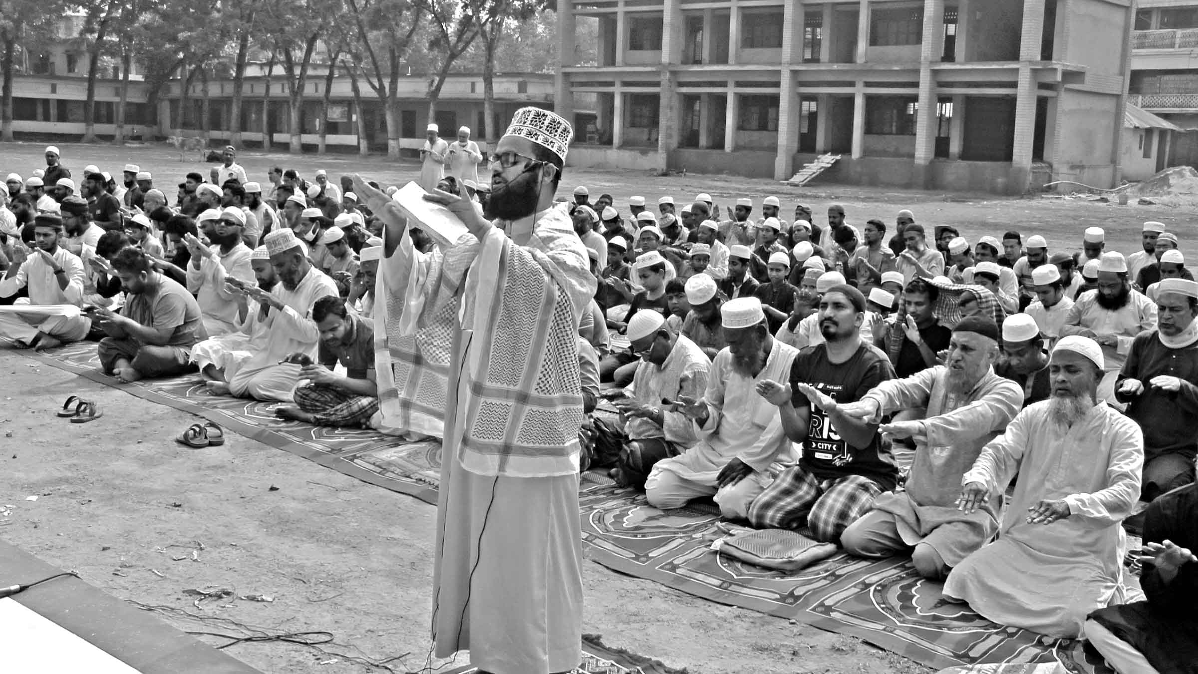 বৃষ্টির জন্য বিশেষ নামাজ