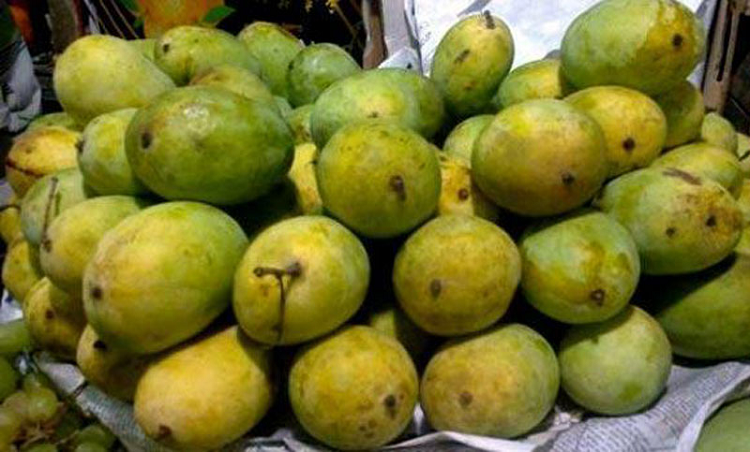 ফরমালিন দেওয়া আম চেনার উপায়