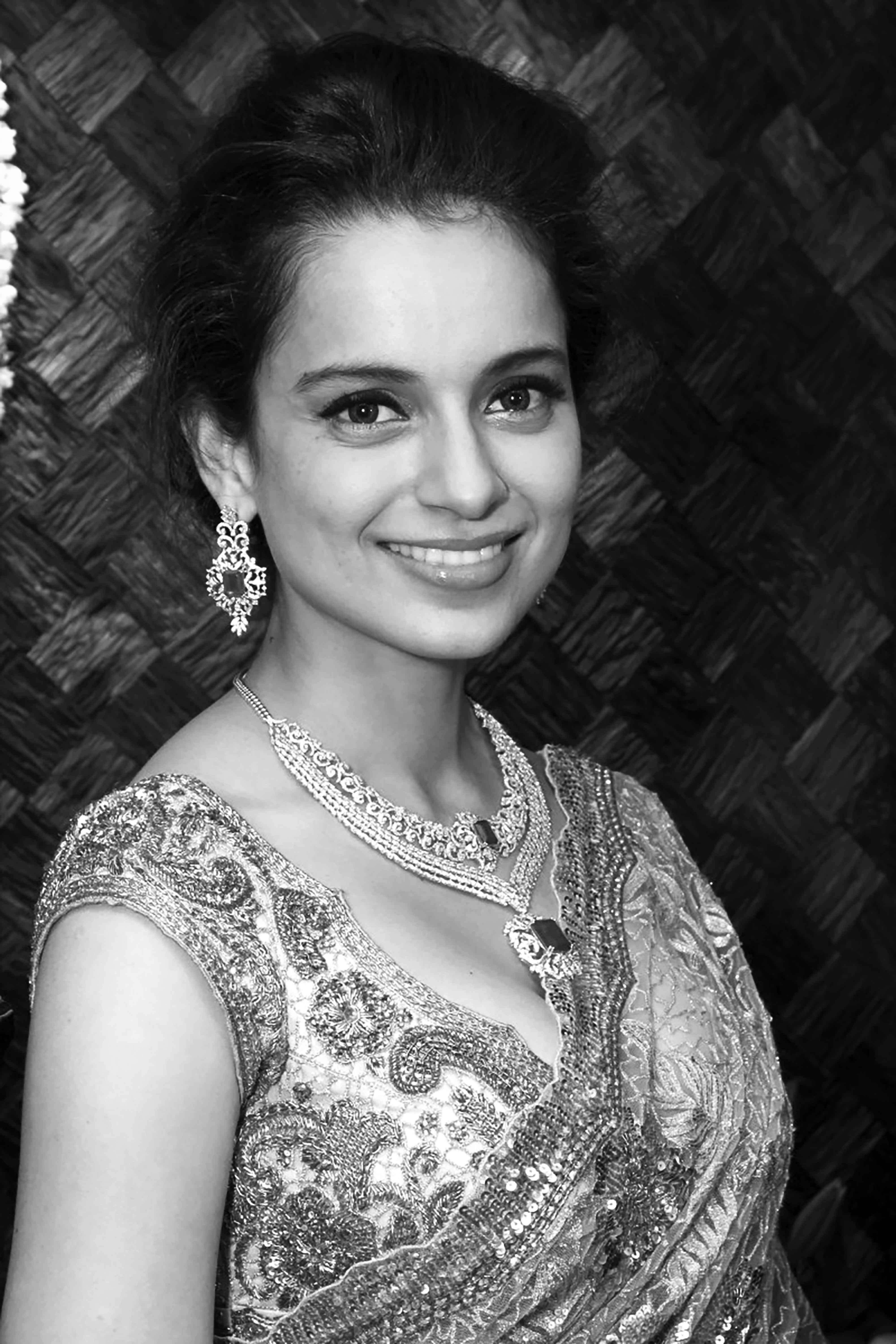 পৃথিবীকে বাঁচাতে কঙ্গনার আর্জি