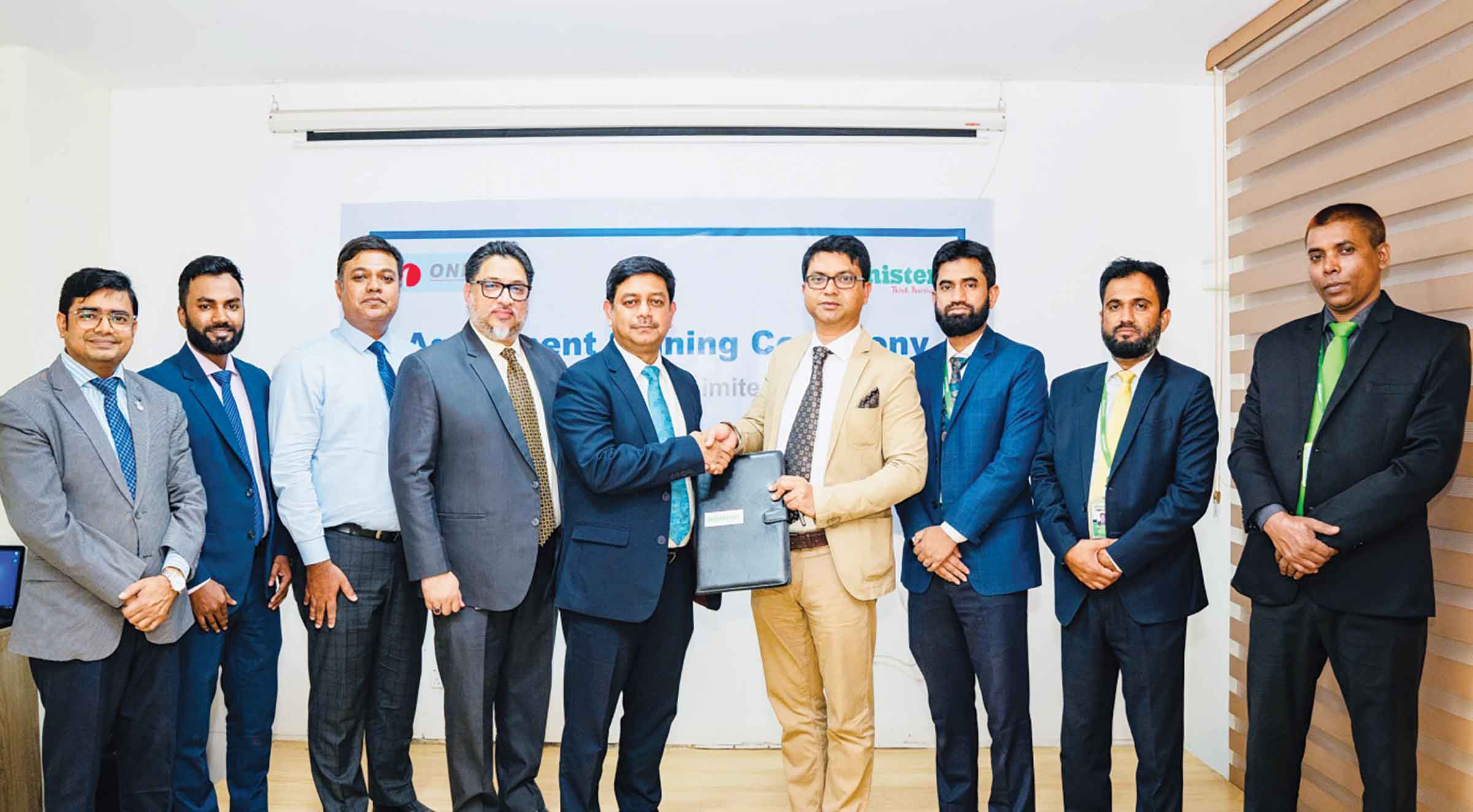 ওয়ান ব্যাংক ও মিনিস্টার হাই-টেকের মধ্যে চুক্তি