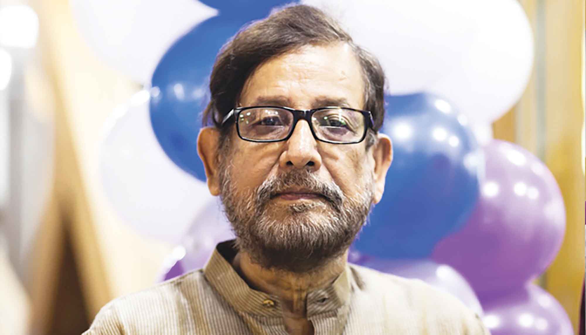 মঞ্চে আলো ছড়ালেন নূর