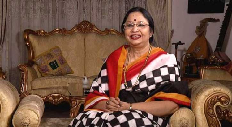 সবার প্রিয় খালামনি এখন আছেন কেমন?