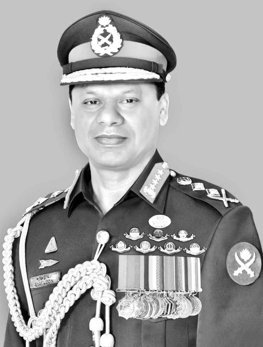 সেনাবাহিনী প্রধান থাইল্যান্ড গেলেন