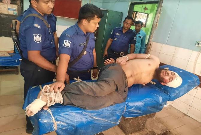 ব্রাহ্মণবাড়িয়ায় নারী বিদ্বেষী যুবকের দায়ের কোপে বৃদ্ধা নিহত ও আহত ৬,  ঘাতক গ্রেপ্তার