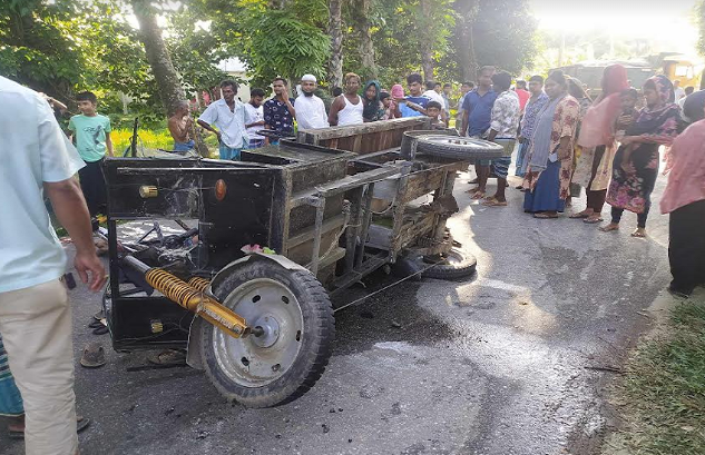 শ্রীপুরে ট্রাক চাপায় প্রাণ গেল ভ্যান চালকের