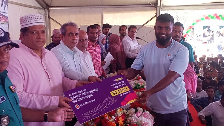 গাজীপুরে যুবদের ফ্রিল্যান্সিং প্রশিক্ষণ উদ্বোধন  
