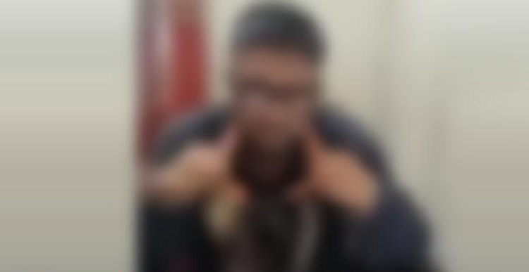ব‌রিশালে আ.লীগ নেতাকে জুতার মালা পরিয়ে হেনস্থা