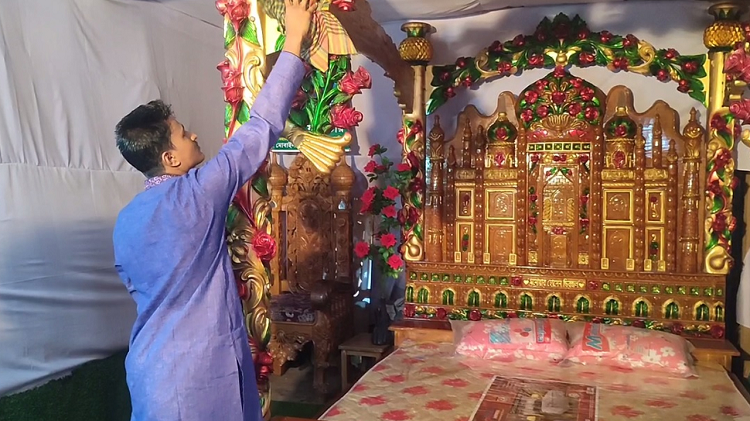 ২৫ লাখ টাকার খাট অভিনেতা ডিপজলের জন্য