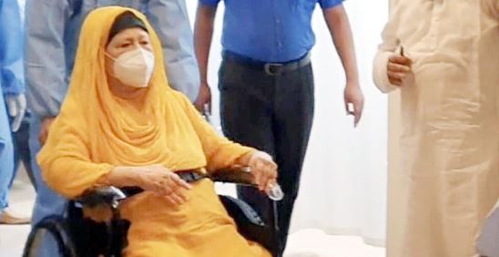 খালেদা জিয়ার দণ্ডাদেশ স্থগিতের মেয়াদ বাড়ল আরও ৬ মাস