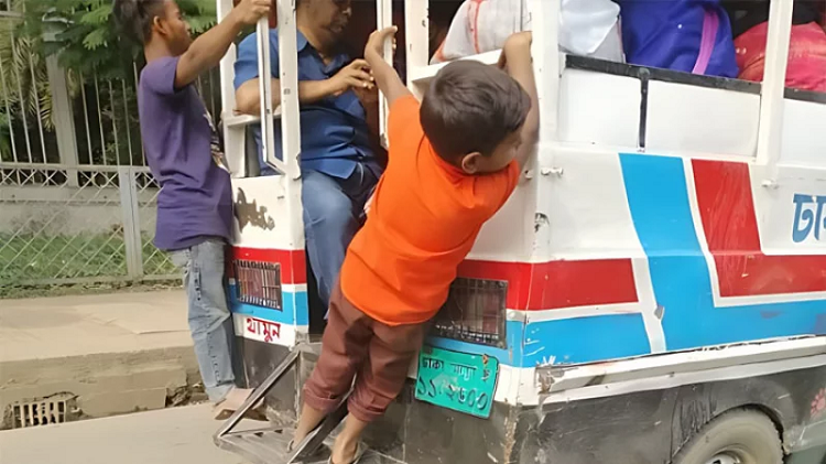 শিশুশ্রম; যেভাবে থমকে দাঁড়ায় প্রজন্ম