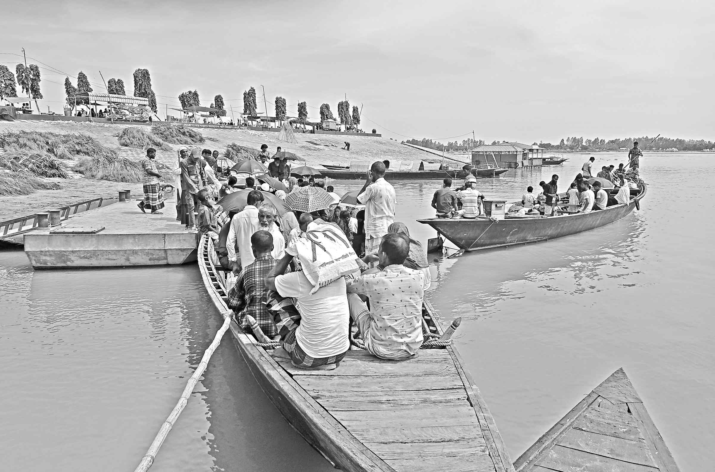 ভাড়া বাড়লেও সেবার মান বাড়েনি