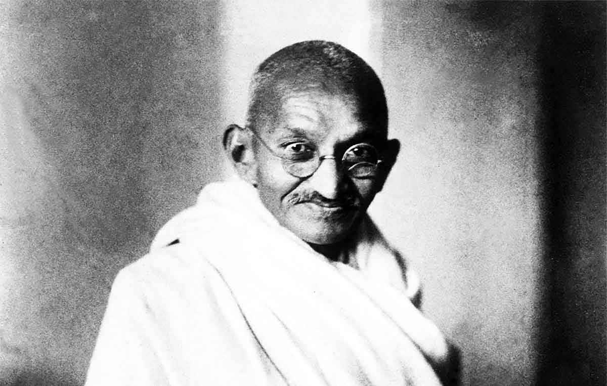 অহিংসার প্রতীক মহাত্মা গান্ধী