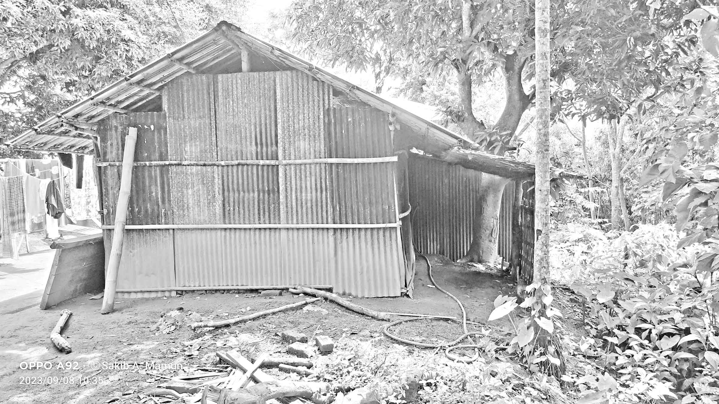 'বৃষ্টি অইলে পানি হড়ে বিয়া অয়না মাইয়্যার'!