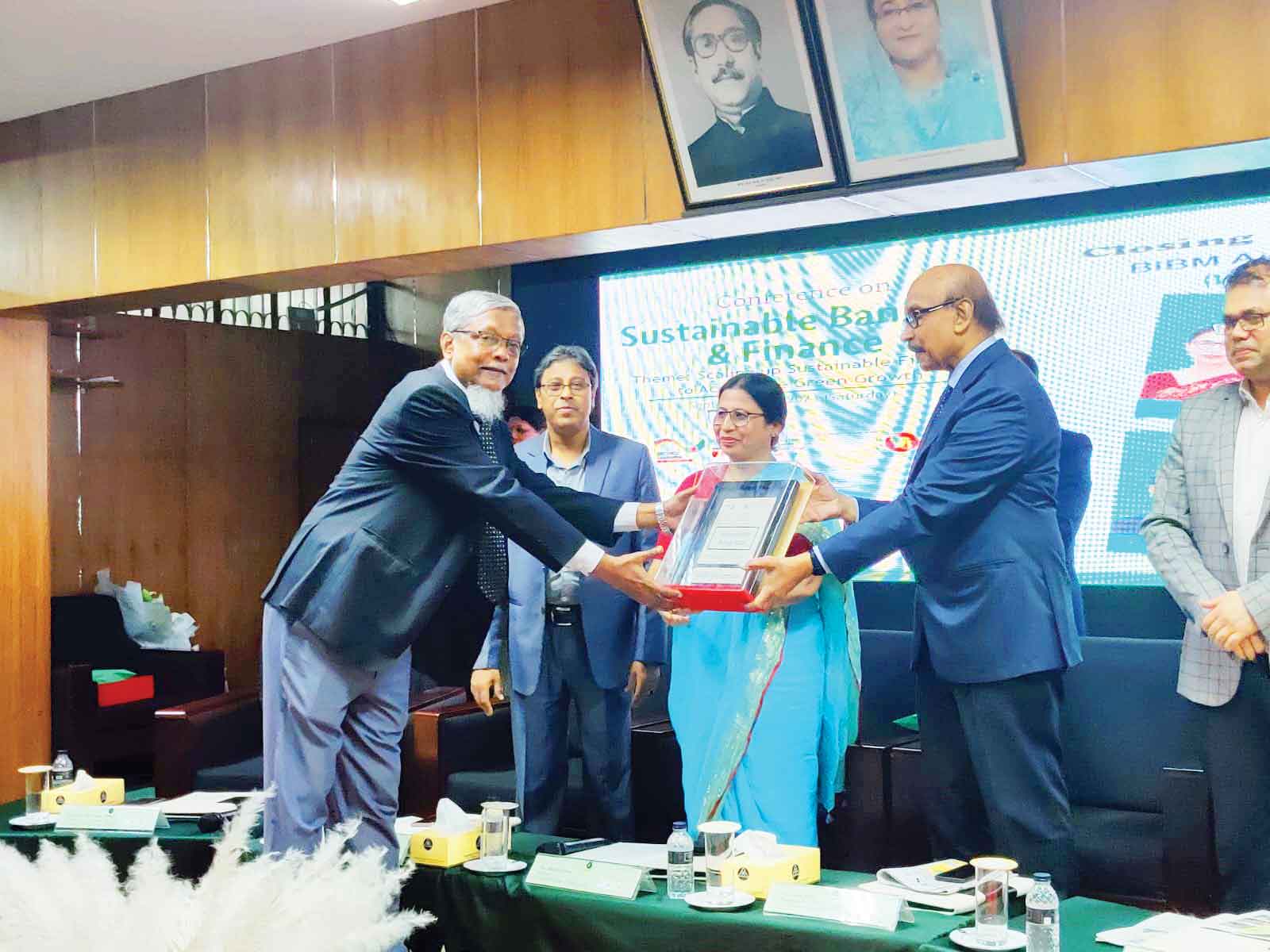 সেরা আর্থিক প্রতিষ্ঠানের তালিকায় অগ্রণী ফাইন্যান্সিং