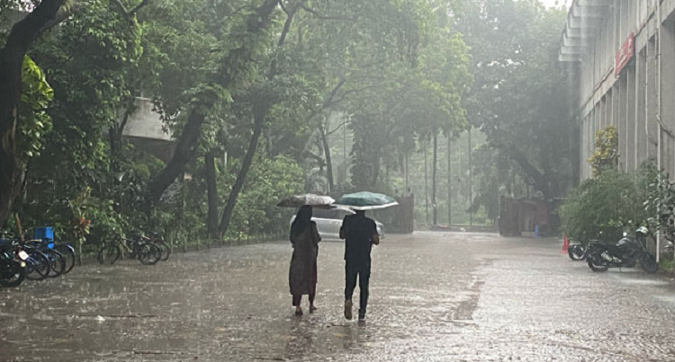 তিন দিন থেমে থেমে বৃষ্টি হতে পারে 