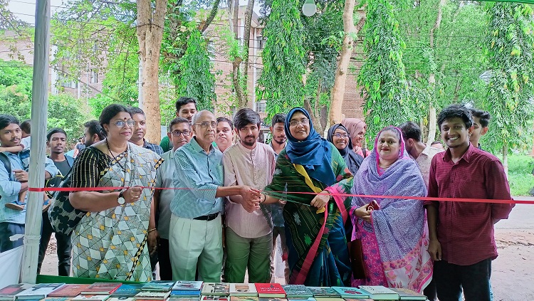 শাবিতে স্বপ্নোত্থানের ১২ দিনব্যাপী বইমেলার উদ্বোধন
