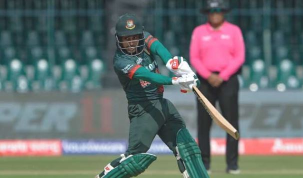 মিরাজ ও শান্তর ব্যাটে ভর করে জয়ের পথে বাংলাদেশ