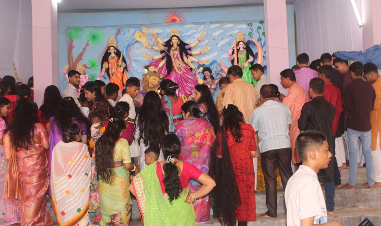 ঘাটাইলে ৮১টি পুজা মন্ডপে মহা অষ্টমী পুজা অনুষ্ঠিত