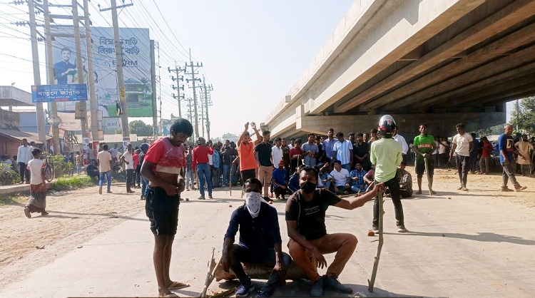 বগুড়ায় পুলিশের সাথে বিএনপি-জামায়াতের ধাওয়া পাল্টা ধাওয়া, গুলি
