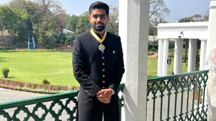 কলকাতায় ৯ লাখ টাকার শেরওয়ানি কিনলেন বাবর'