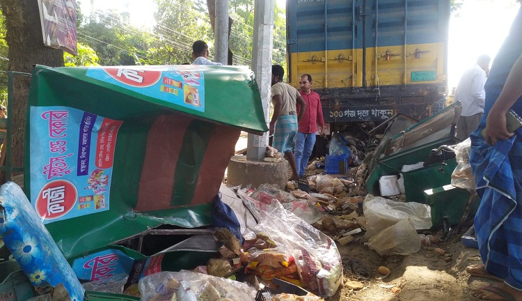 মিরসরাইয়ে কাভার্ডভ্যানের ধাক্কায় ২ যুবক নিহত