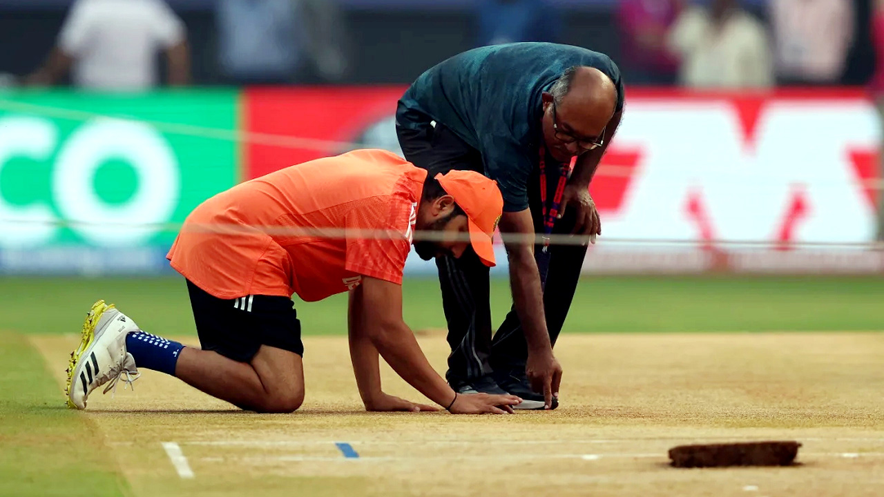 ভারতের বিরুদ্ধে সেমিফাইনালের পিচ বদলানোর অভিযোগ