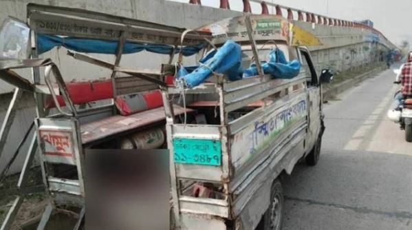 রাজধানীর ডেমরায় বাসের ধাক্কায় নারীসহ ৩ জন নিহত