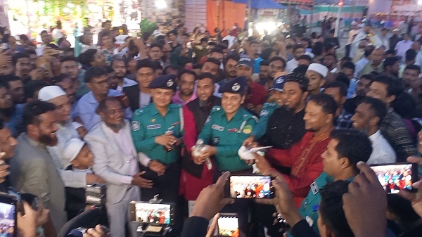 গাছা উচ্চ বিদ্যালয় মাঠে  মাসব্যাপি বিজয় মেলার উদ্বোধন 