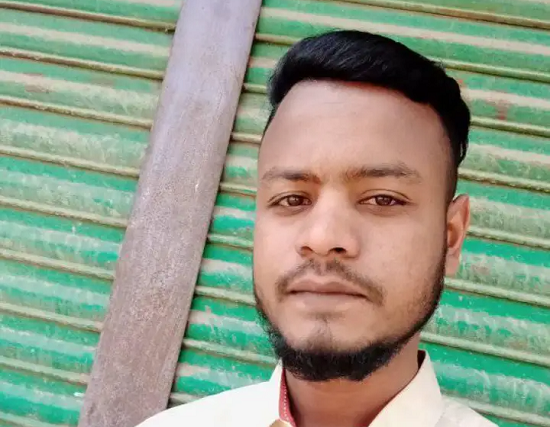 অর্থাভাবে নিভে যাচ্ছে ক্যান্সার আক্রান্ত শাকিলের জীবন