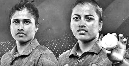 আইসিসির মাস সেরার তালিকায় নাহিদা-ফারজানা