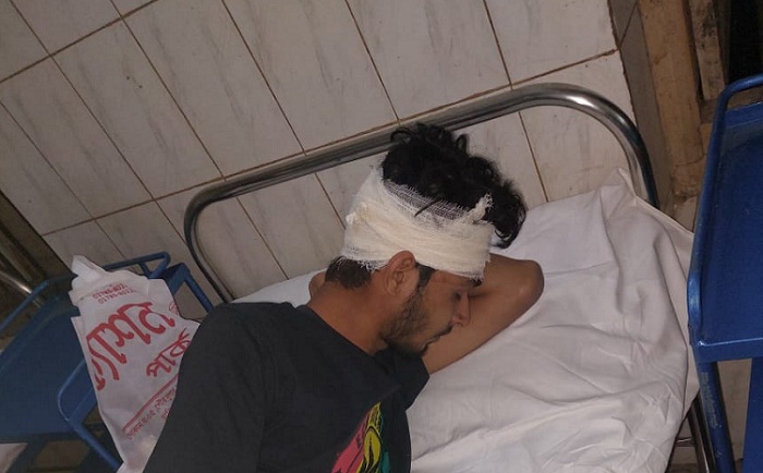 কুমিল্লা -৪ : স্বতন্ত্র প্রার্থীর কর্মী বলেই’ ছাত্রলীগ নেতার ওপর হামলা 
