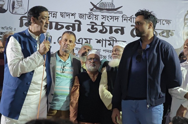 ভবিষ্যত এমপি হিসেবে অয়ন ওসমানকে রাজপথে নামালেন শামীম ওসমান