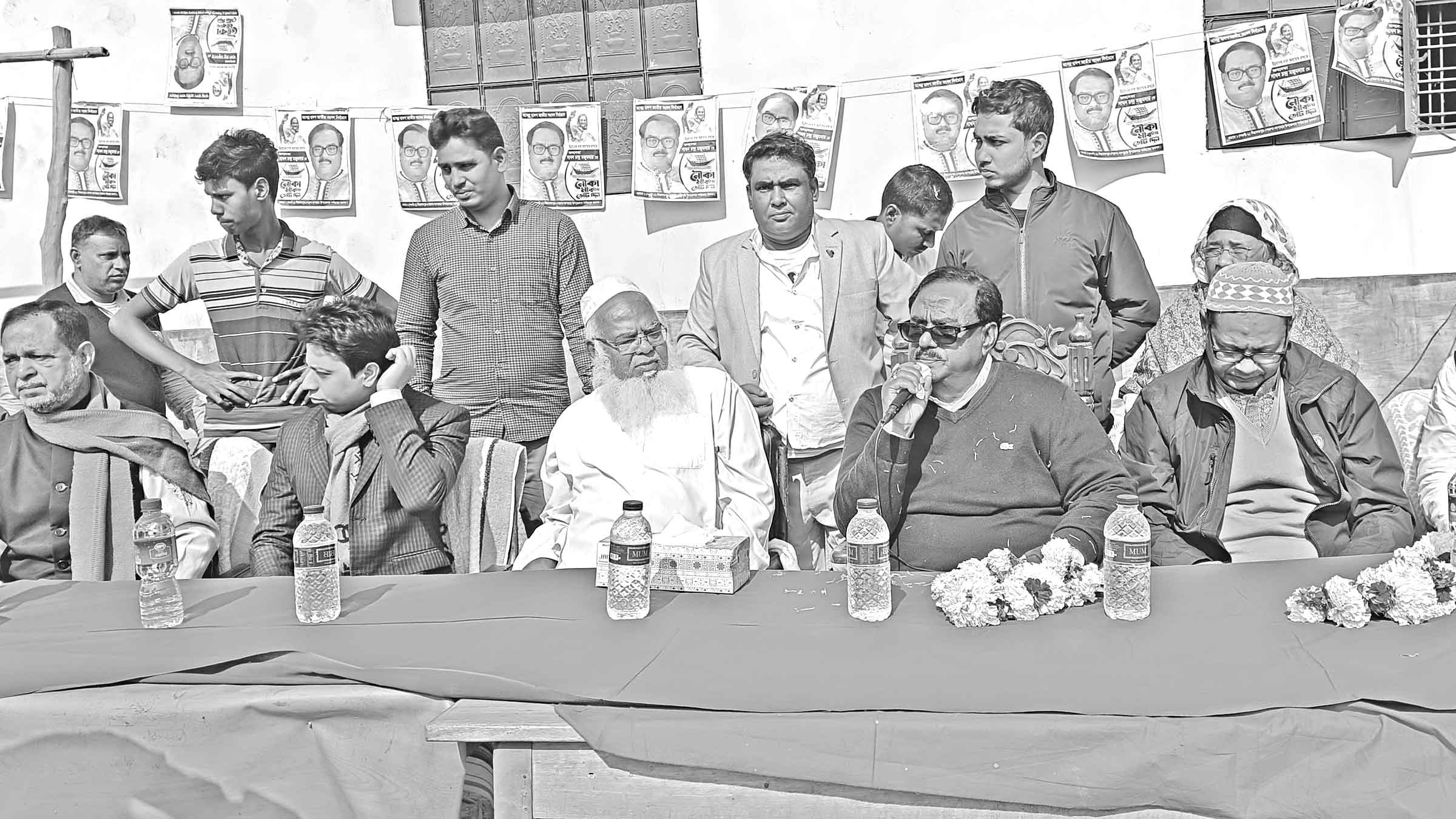 নির্বাচনী এলাকায় মানুষের দ্বারে দ্বারে ছুটছেন সাধন চন্দ্র মজুমদার
