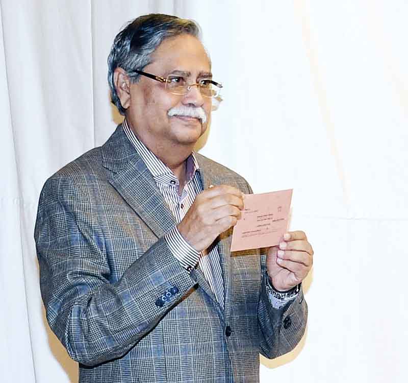 রাষ্ট্রপতি ভোট দিলেন পোস্টাল ব্যালটে