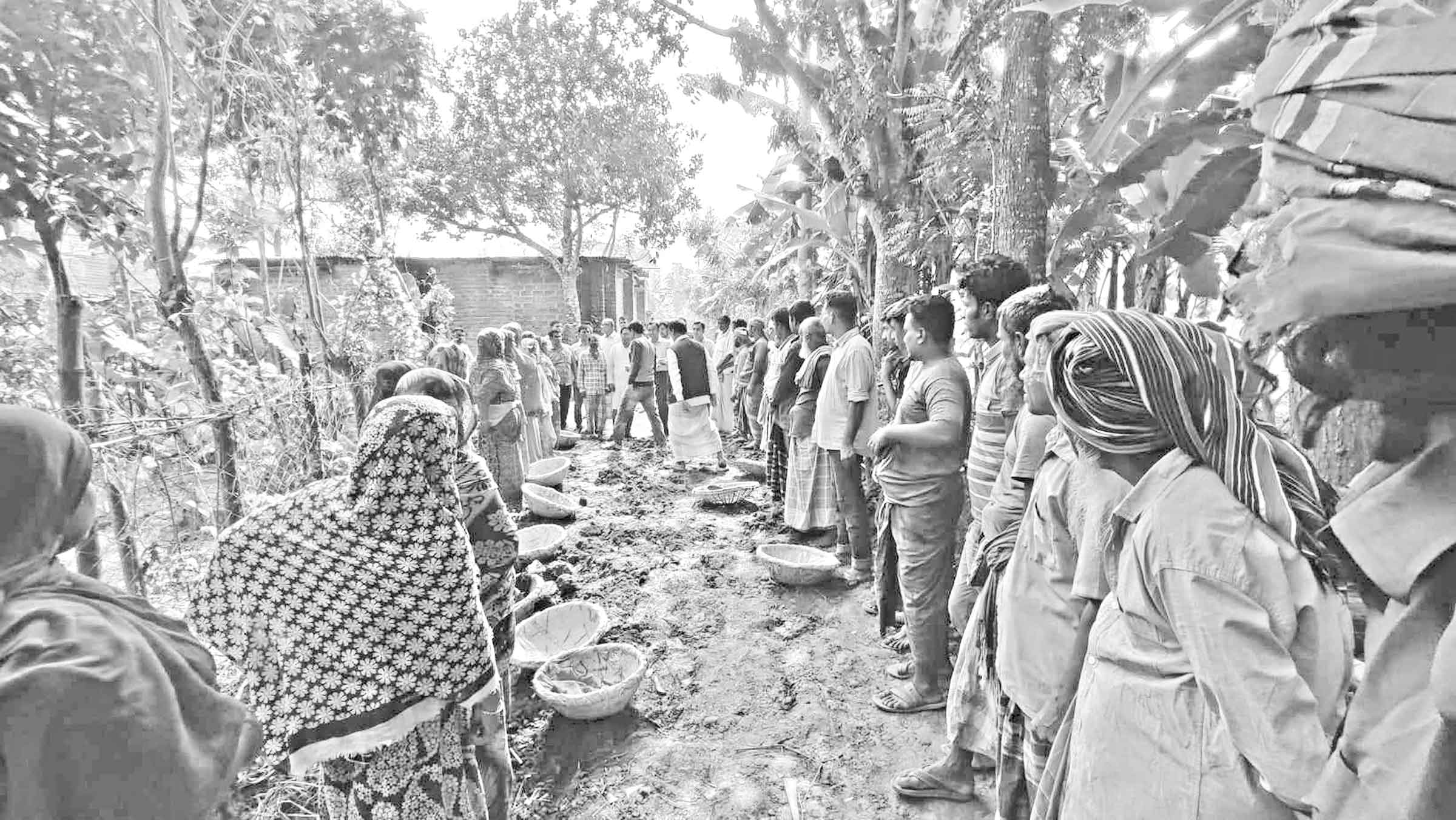গাংনীতে কাজ শেষ হলেও মজুরি পাননি ইজিপিপির শ্রমিকরা