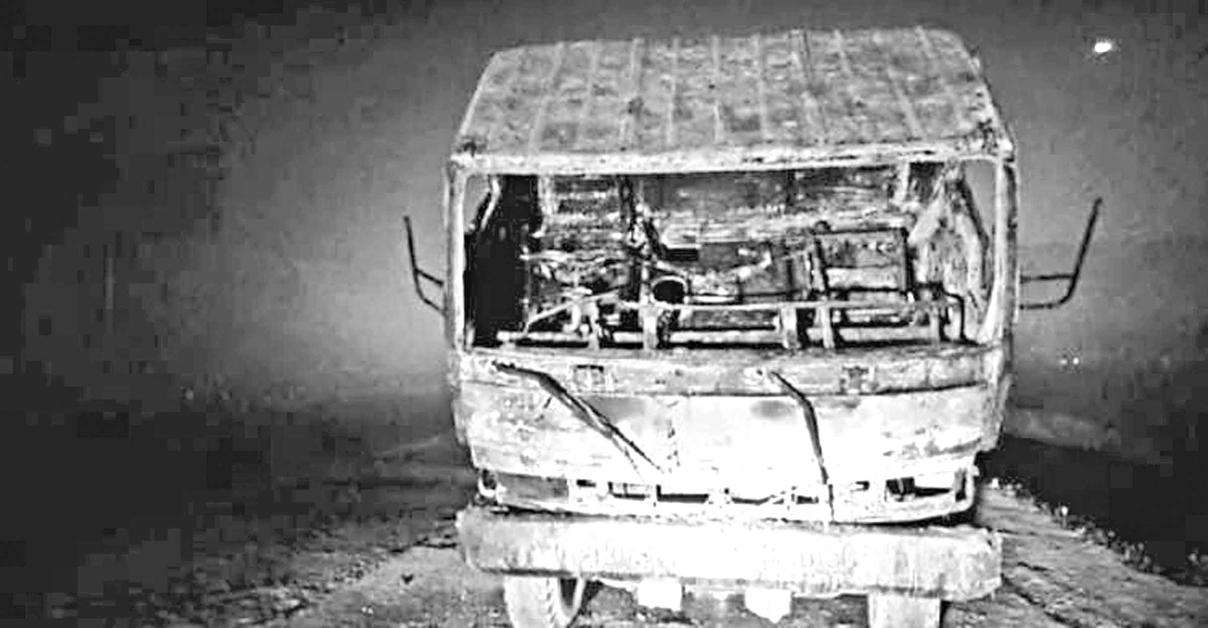 সিরাজগঞ্জে ট্রাকে আগুন