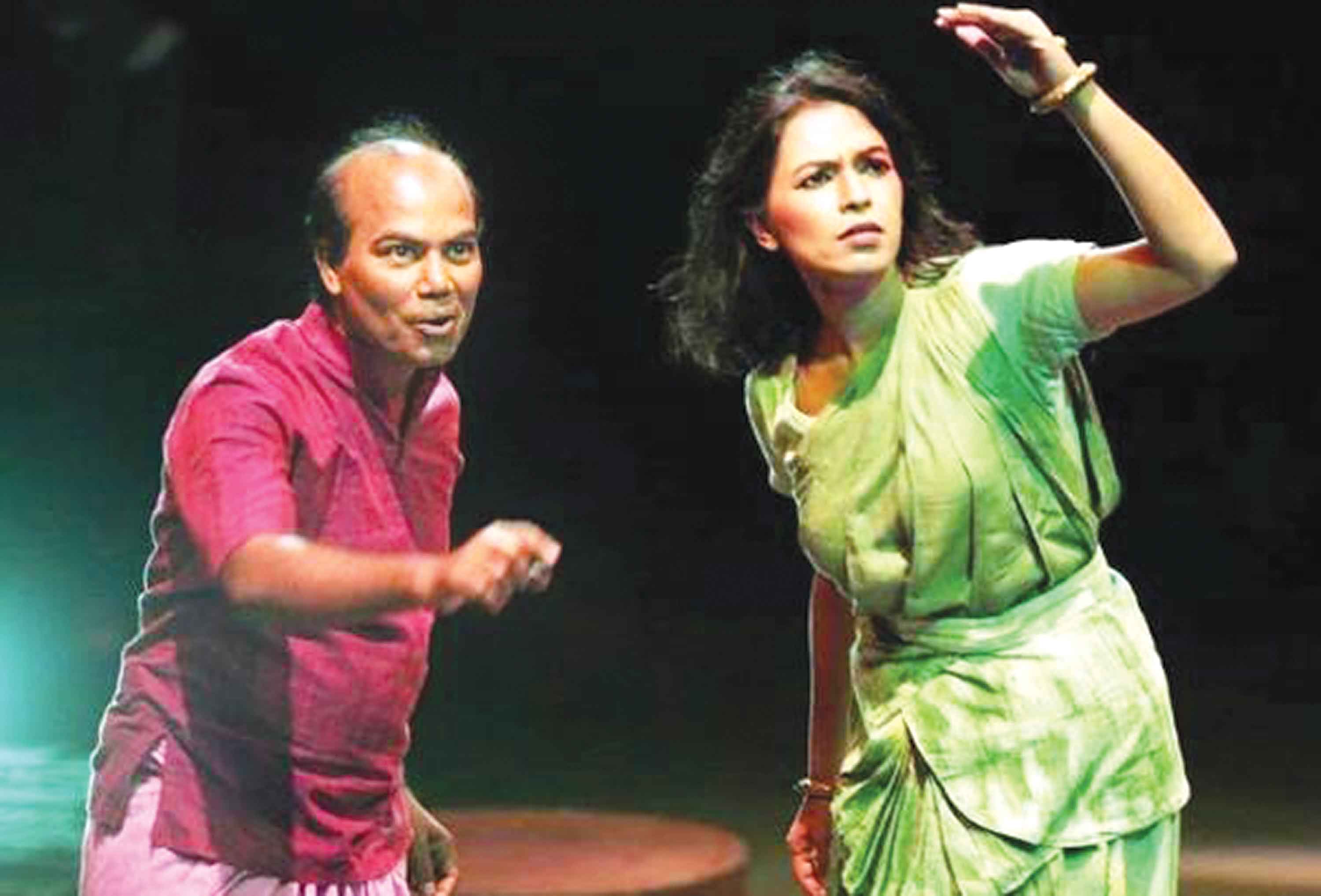 সরব হচ্ছেন মঞ্চের শিল্পীরা