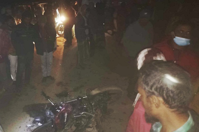বালুবাহী ট্রাকের ধাক্কায় মোটরসাইকেল চালক নিহত