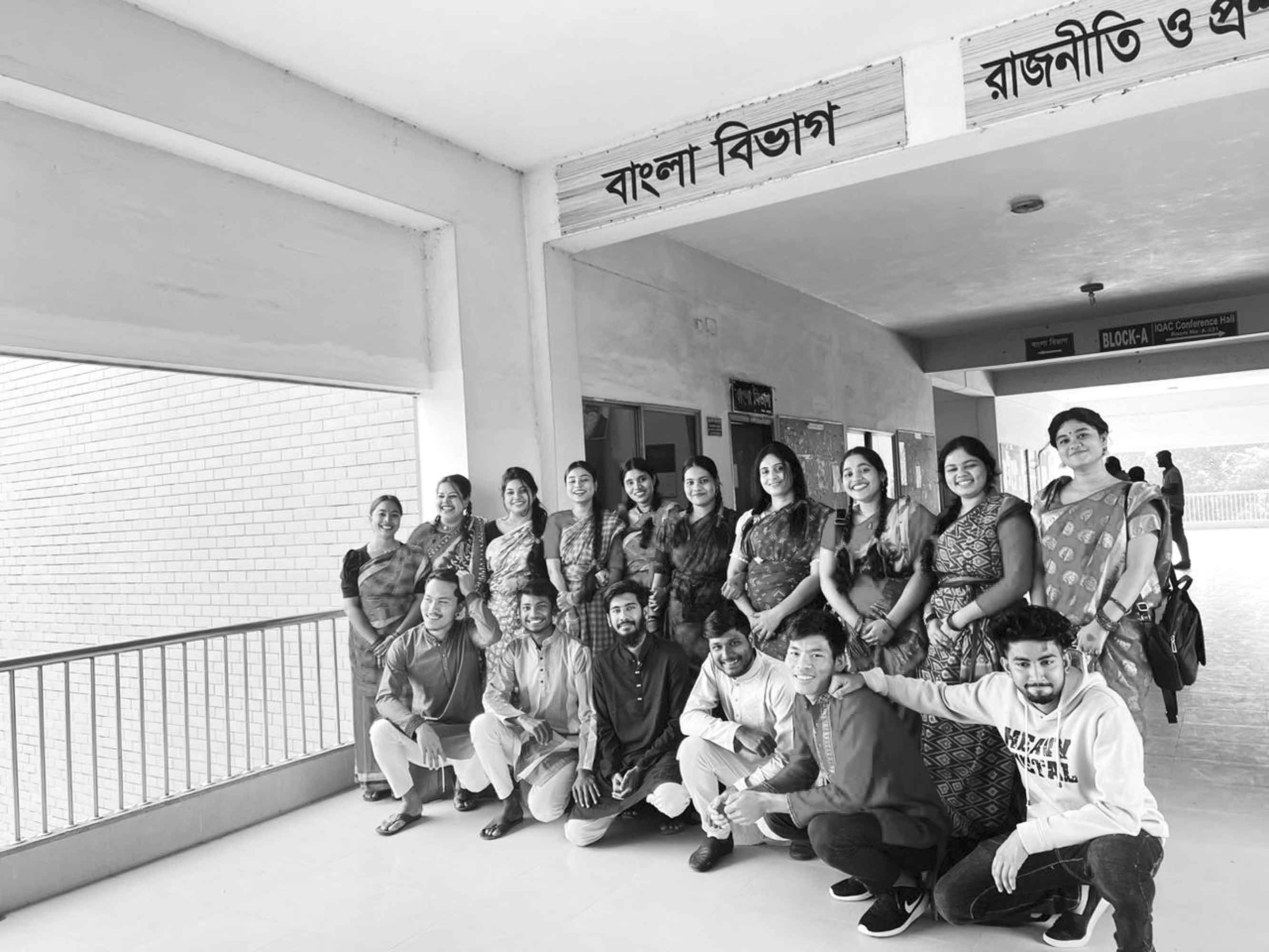 ৩২ একরে পুনরায় জীবন্ত হলো নকশিকাঁথার মাঠ