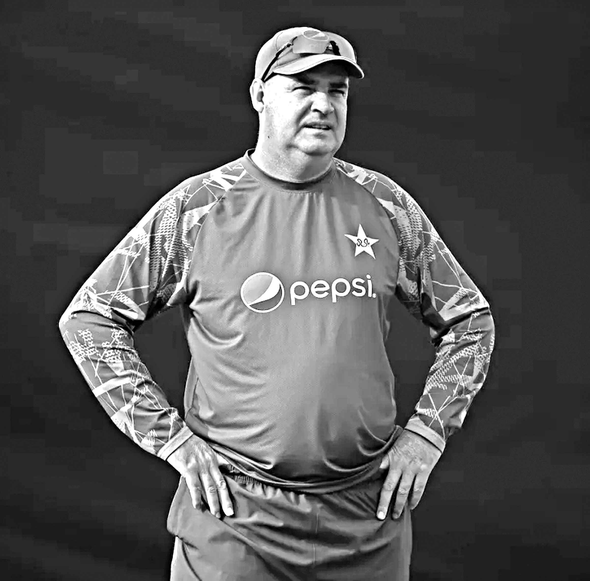 'পাকিস্তান নিজের পায়ে নিজে কুড়াল মারছে'